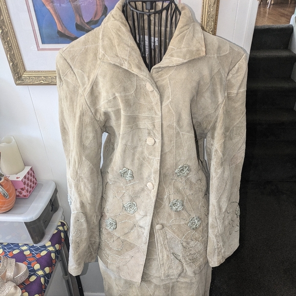 Genuine leather two-piece Skirt Set - Picture 2 of 5